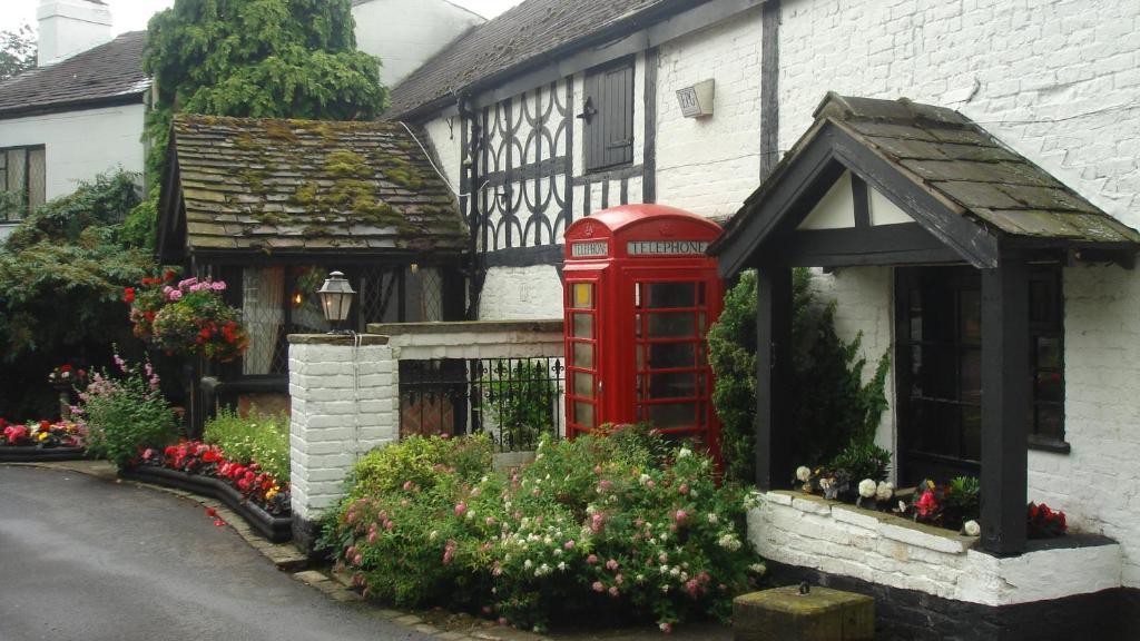 Deanwater Hotel Wilmslow Extérieur photo