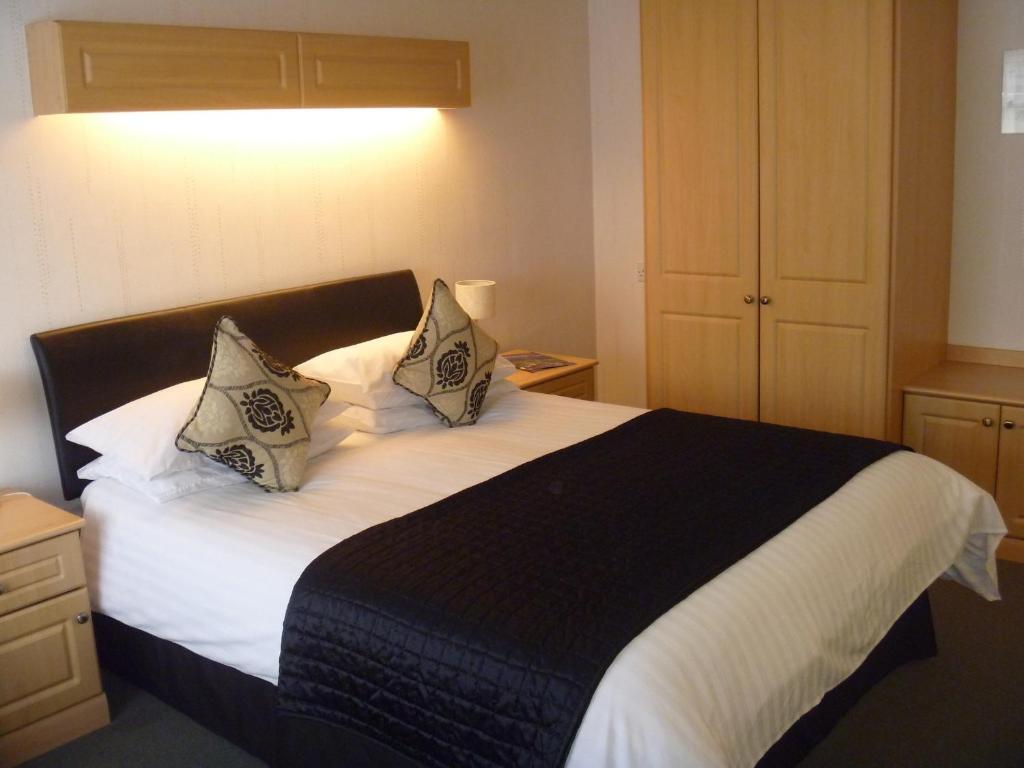 Deanwater Hotel Wilmslow Extérieur photo